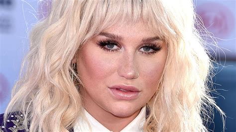 Kesha Wears No Makeup Leaving the Gym | StyleCaster