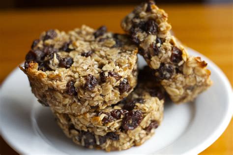 Sugar-Free Oatmeal Raisin Cookies Recipe - MakeBetterFood.com