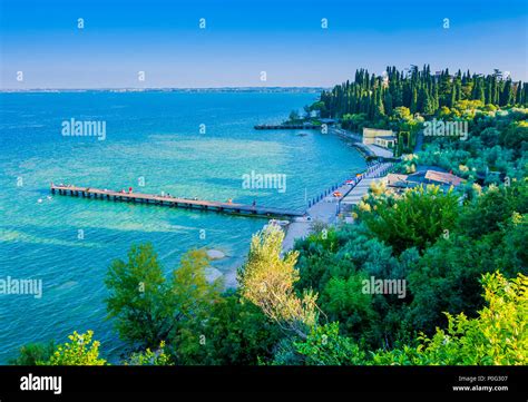 Sirmione beach hi-res stock photography and images - Alamy