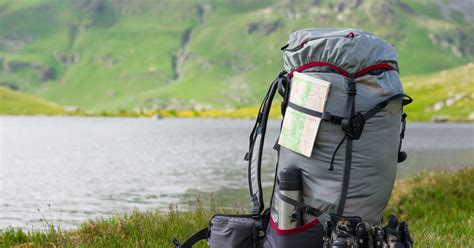 8 essentials you need in your hiking bag | TimeOutdoors