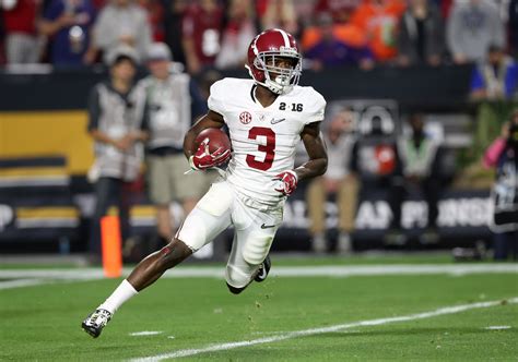 Report: Investigation clears Alabama WR Calvin Ridley