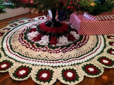 57 Awesome Crochet Christmas Tree Skirt Free Patterns - decoarchi.com ...