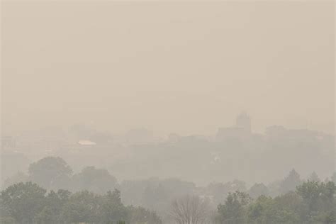 Best Health Advice for Smoky Skies: Stay Inside and Wear a Mask When ...