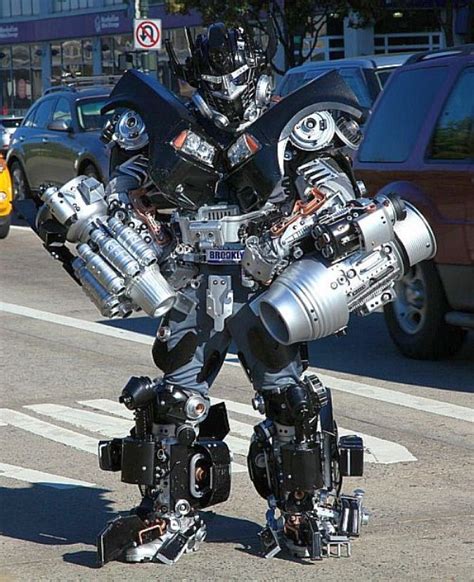 AWESOME BLOG: AWESOME FANS.. AMAZING TRANSFORMERS COSTUMES (12 photos)