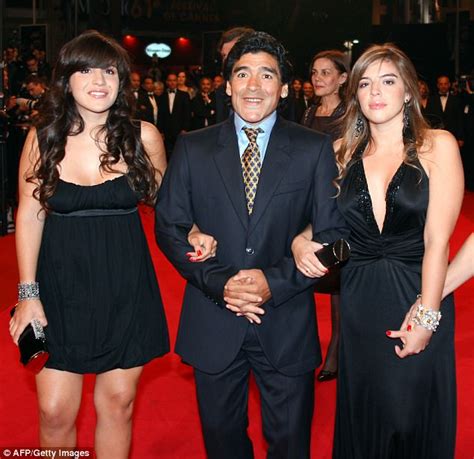 Diego Maradona Height, Age, Death, Wife, Children, Family, Biography & More