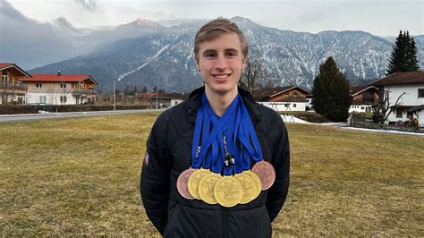 Wisconsin speedskater Jordan Stolz sailing into world championships