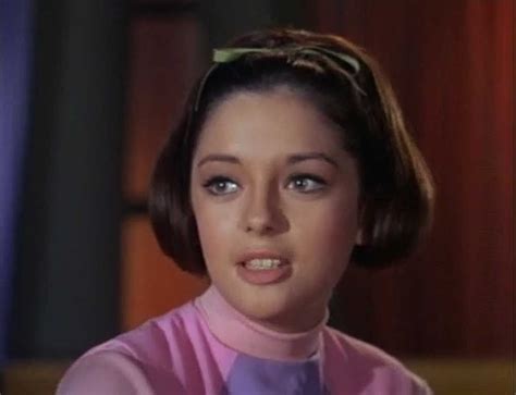 Penny Robinson (Angela Cartwright): The middle child,13-year-old in Season 1, she loves animals ...