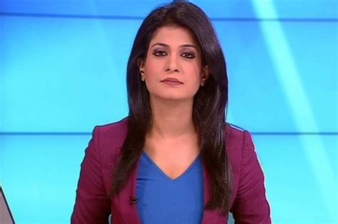 Top 10 Glamorous News Anchors in India