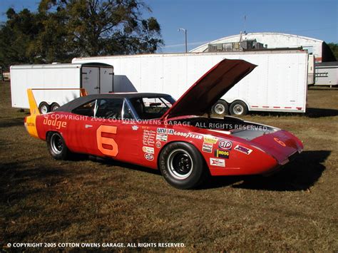 Cotton Owens Garage : 1969 NASCAR Dodge Daytona Driven by Buddy Baker