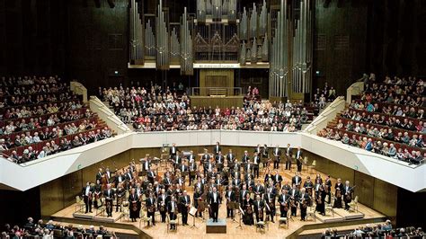 The Leipzig Gewandhaus Orchestra Turns 275 – The Listeners' Club