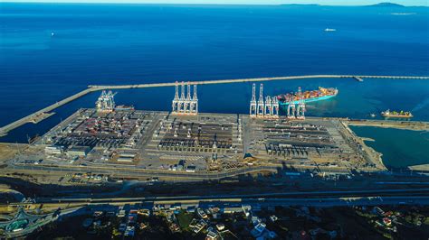 A.P. Moller - Maersk lance les opérations d’APM Terminals MedPort Tangier Au Port Tanger Med 2