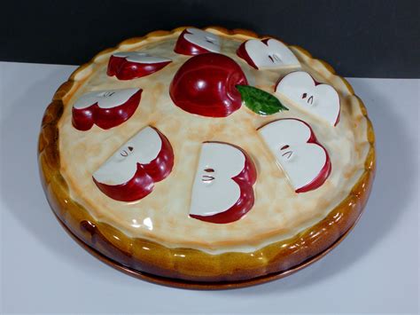 Apple pie Vintage pie keeper pie plate pie server with lid red