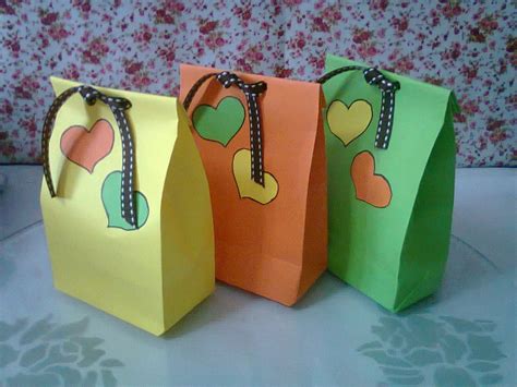 DIY : #1 Cute Paper Bags For Gift ♥