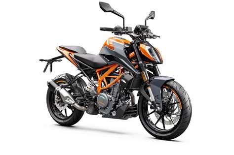 KTM 125 Duke & 390 Duke 2023