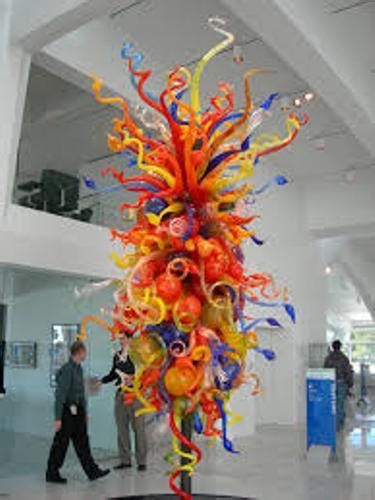 10 Facts about Dale Chihuly | Fact File