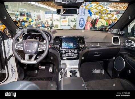 Interior view of Jeep Grand Cherokee SRT Stock Photo - Alamy