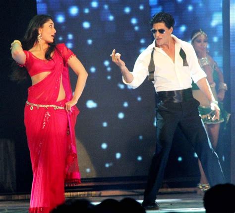 Times4News: Kareena and SRK dance on Chamak Challo Music launch Ra one ...