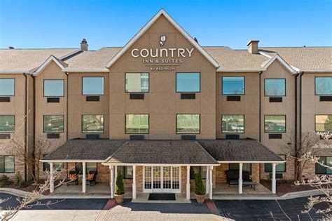 Country Inn & Suites by Radisson, Asheville at Asheville Outlet Mall, NC - UPDATED 2024 Prices ...