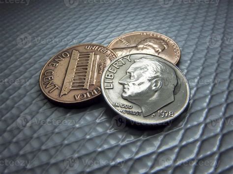 US Dollar Coins 6193905 Stock Photo at Vecteezy