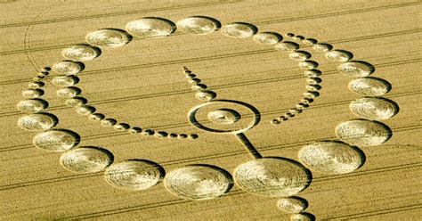 Crop Circles: Alien Signs? ~ B2JunKY