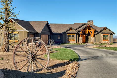 Brasada Ranch Dr | Modern Rustic Home - CNC Homes