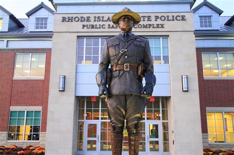 Monument to the Rhode Island State Police | Rhode island state police ...