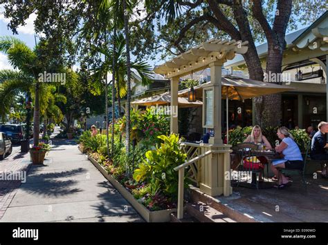 Restaurant on Third Street South in downtown Naples, Gulf Coast ...