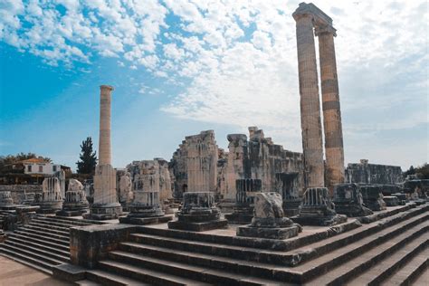 The Ruins of the Temple of Apollo · Free Stock Photo