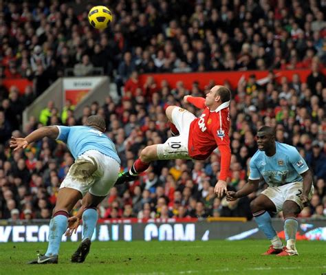 Wayne Rooney's Bicycle Kick Goal Is Greatest Of His Career (VIDEO ...