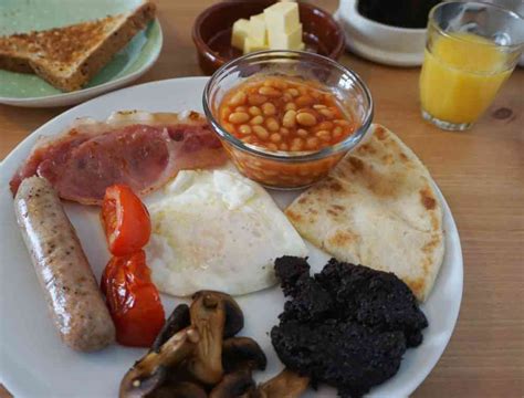 Baked beans for breakfast… and other quirks of Scottish cuisine - On ...