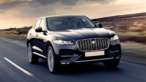 Jaguar F-PACE Hybrid Review 2025 | Drive, Specs & Pricing | Carwow