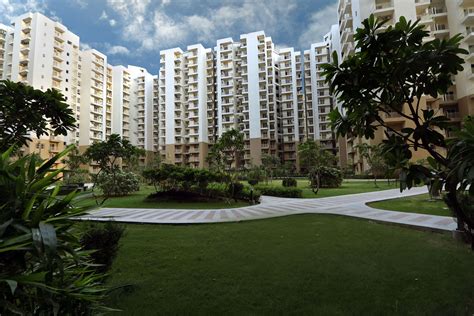 Flats in Noida Extension | Ready to move Flats in Noida Extension ...