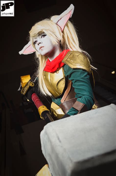 League of legends poppy cosplay lol | Disfraces, Cosplay