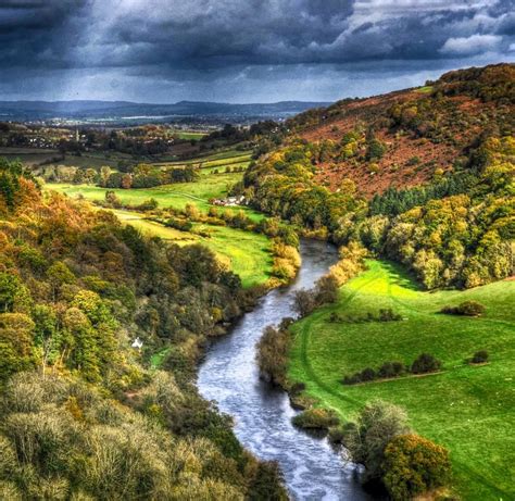 The River Wye snakes across the Herefordshire landscape near Ross-on ...