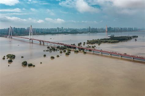 China raises Yangtze river flood alert to second highest level | Daily Sabah