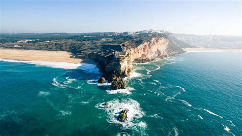 How Nazaré's Waves Are Formed