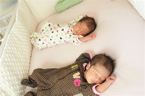 Good Sleeper / Bad Sleeper: How to Handle Sleeping Twins - Dad's Guide ...