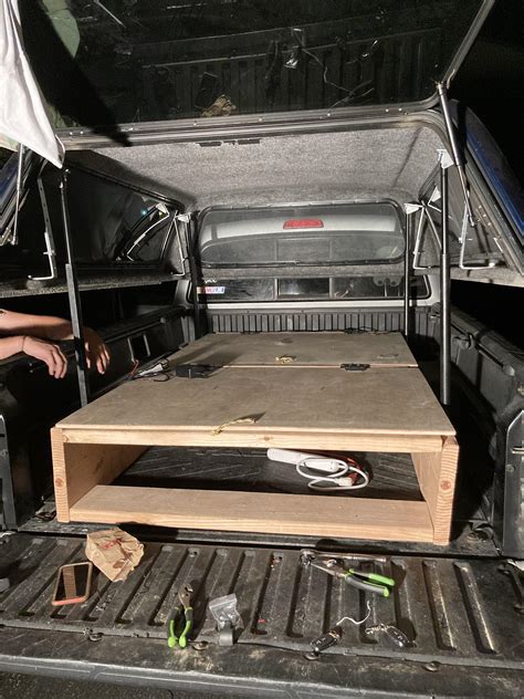 Building DIY topper lift : r/TruckCampers