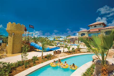 Best Waterpark Resorts - Trip Sense | tripcentral.ca