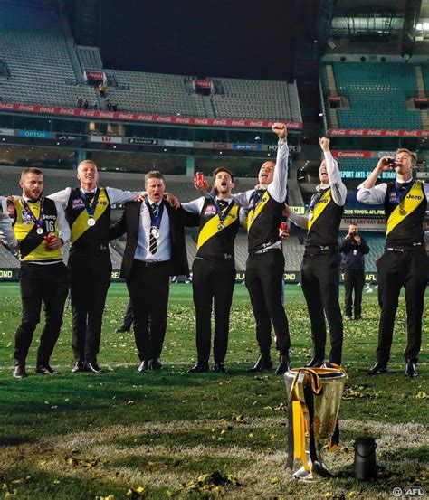 Richmond players celebrating the 2019 premiership after the game. | Richmond football club ...