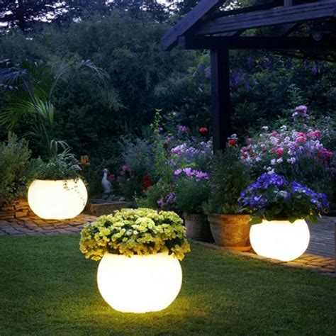 10 Solar Garden Lighting Ideas, Elegant as well as Gorgeous | Solar ...