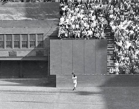 Willie Mays makes The Catch - 1954 World Series - The World Series ...