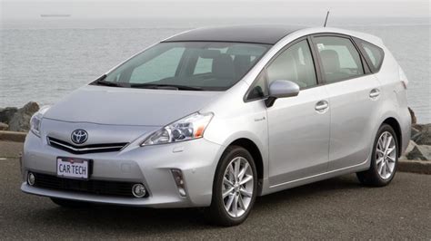 Toyota Prius V - reviews, prices, ratings with various photos