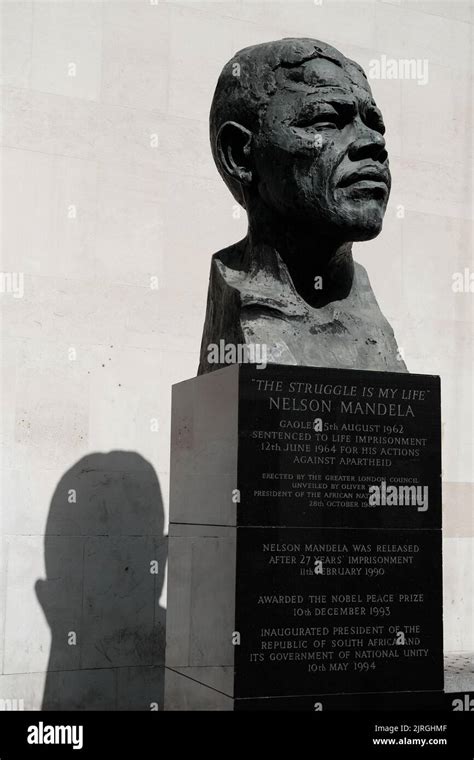 Mandela Statue, London Stock Photo - Alamy