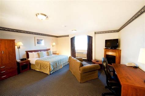 Victoria Inn Hotel & Convention Centre - Venue - Winnipeg - Weddingwire.ca