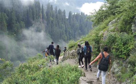 Experiencing-Hiking-And-Trekking-kasol