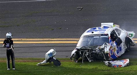 Kyle Larson not scared away by horrific Nationwide crash in Daytona ...