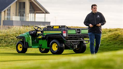 TE 4X2 Electric Turf Gator™ | Utility Vehicles | Explore John Deere