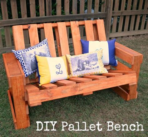 Amazingly Awesome Pallet Projects - PinkWhen