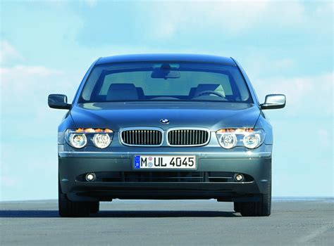 How Did the E65 BMW 7 Series Take on its Competitors?